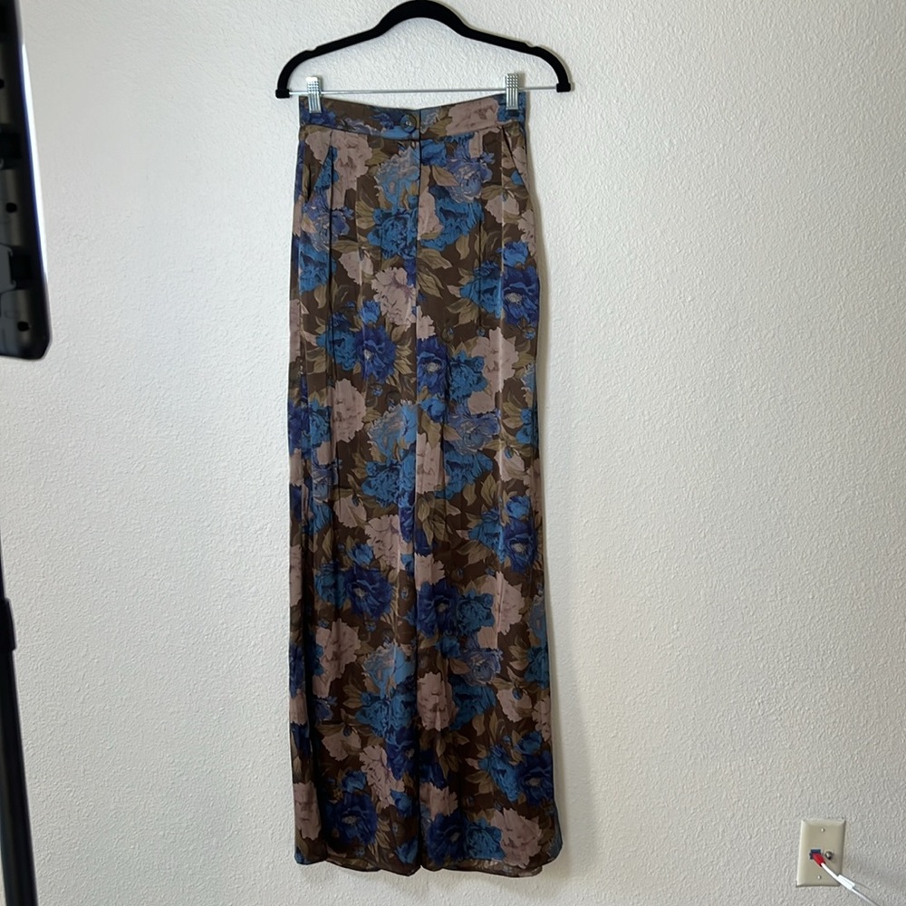 Elliatt SET Erin Pants and Erin Blouse in multicolor floral size Small - Picture 6 of 10